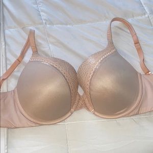Vs bra practically brand new.